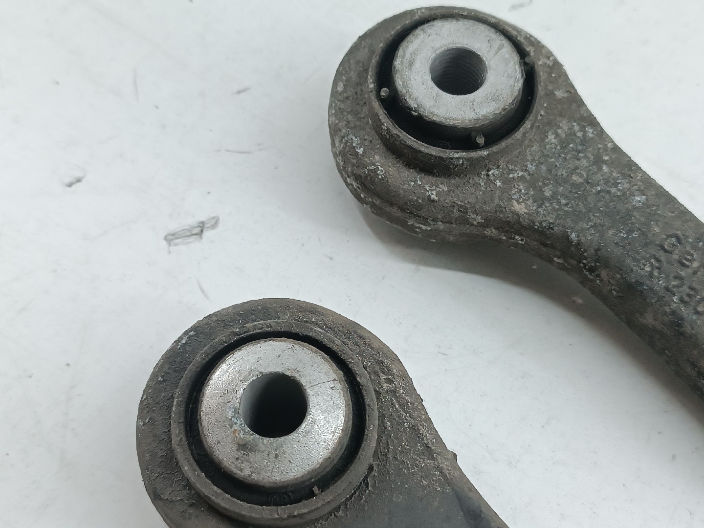 Braço de suspensão traseiro esquerdo MERCEDES-BENZ E-CLASS T-Model (S211) | 03 - 09 Imagem-3