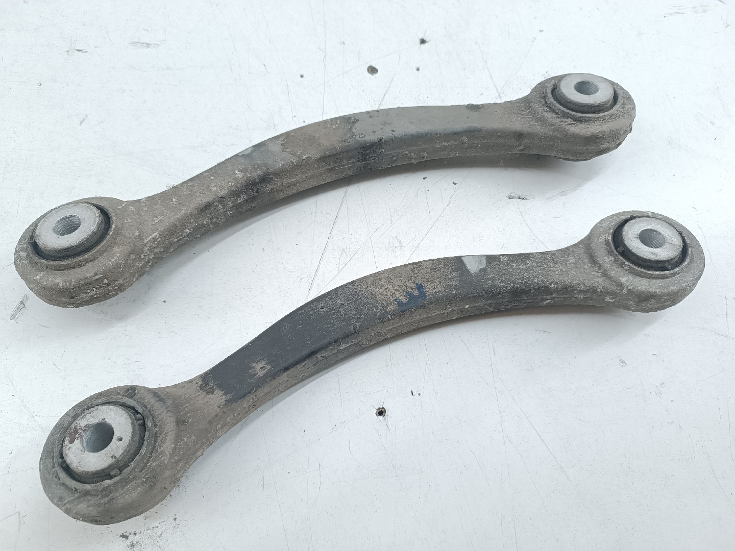 Braço de suspensão traseiro esquerdo MERCEDES-BENZ E-CLASS T-Model (S211) | 03 - 09 Imagem-4