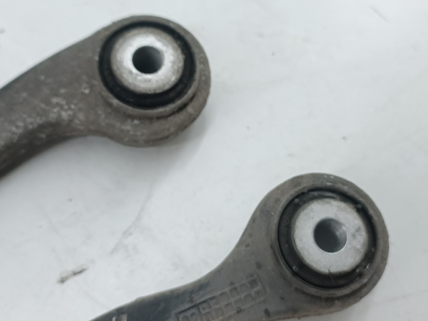 Braços de suspensão traseiros esquerdo / direito MERCEDES-BENZ E-CLASS T-Model (S211) | 03 - 09 Imagem-3