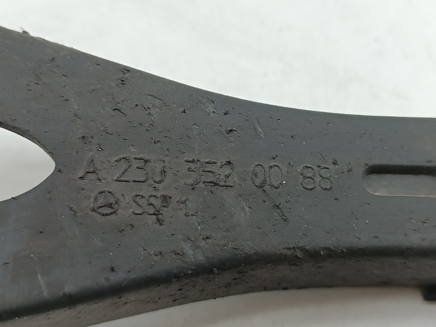 Braço de suspensão traseiro esquerdo MERCEDES-BENZ E-CLASS T-Model (S211) | 03 - 09 Imagem-4