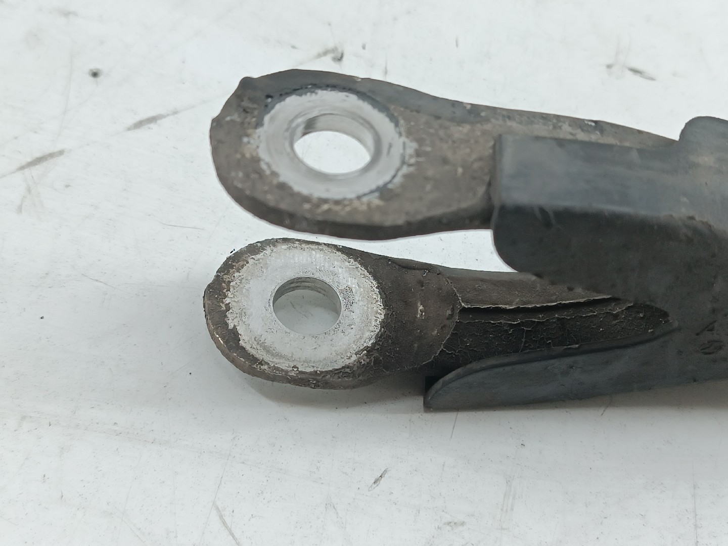 Braço de suspensão traseiro esquerdo MERCEDES-BENZ E-CLASS T-Model (S211) | 03 - 09 Imagem-2