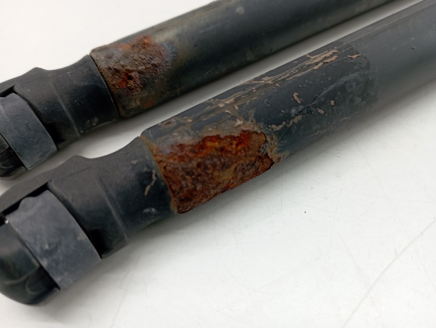 Amortecedores do capô JAGUAR X-TYPE (X400) | 01 - 09 Imagem-1