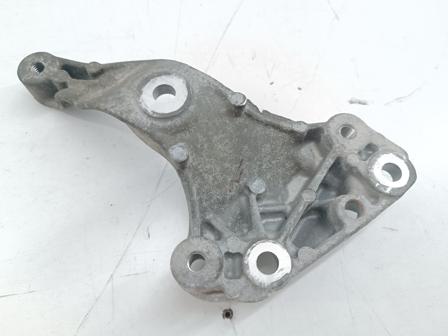 Suporte de Compressor de Ar Condicionado PEUGEOT 508 II (FB_, FH_, F3_) | 18 -  Imagem-2