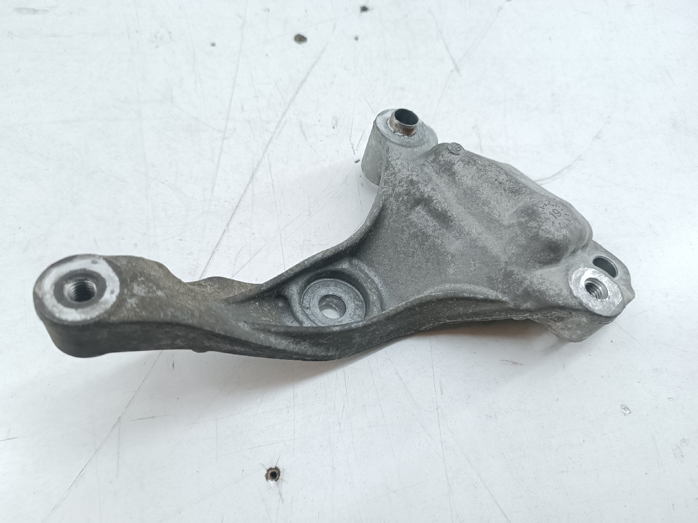 Suporte de Compressor de Ar Condicionado PEUGEOT 508 II (FB_, FH_, F3_) | 18 - 