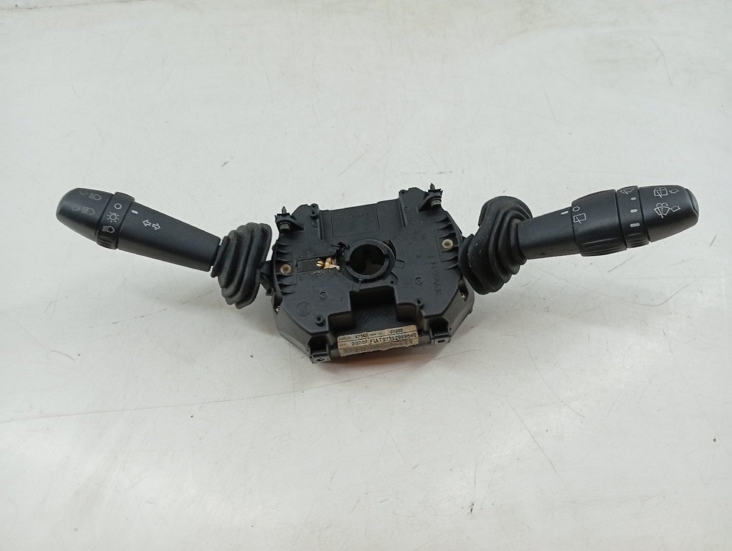 Comutador de Luzes /Piscas /Limpa Para-Brisas FIAT STILO (192_) | 01 - 10