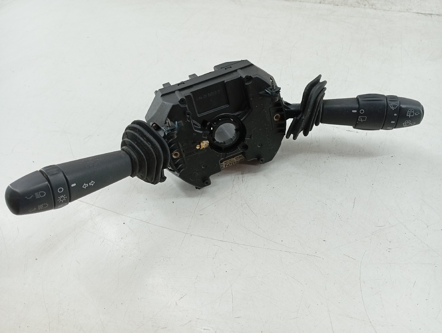 Comutador de Luzes /Piscas /Limpa Para-Brisas FIAT STILO (192_) | 01 - 10 Imagem-5