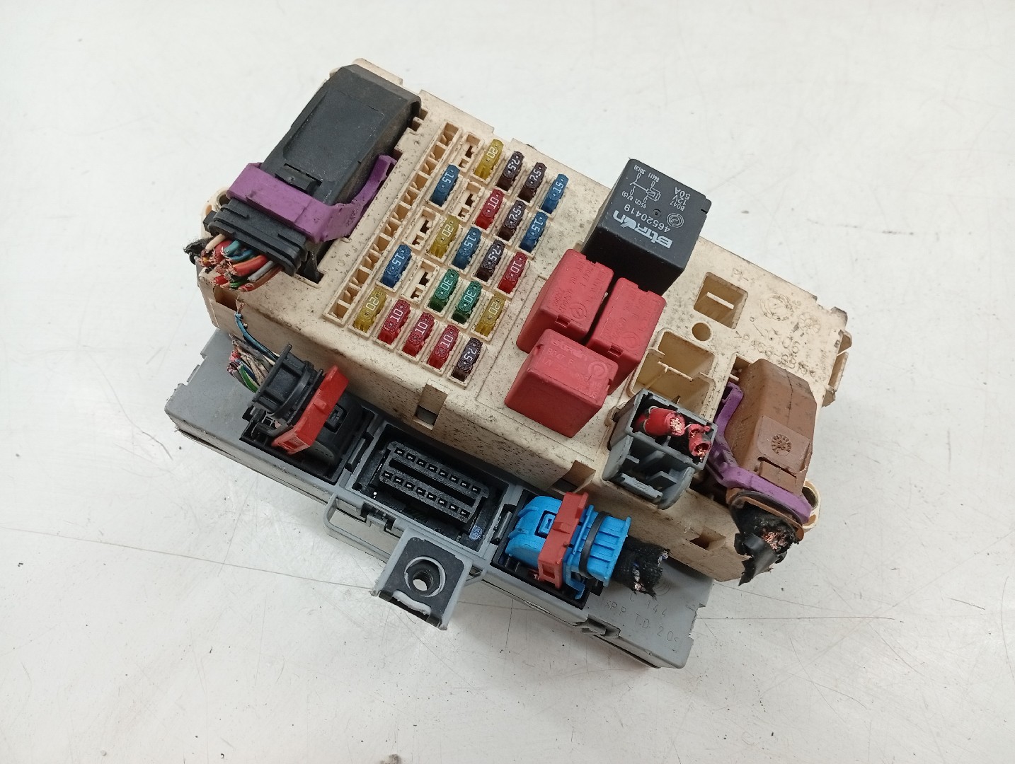 Caixa de fusíveis e relés FIAT STILO (192_) | 01 - 10 Imagem-4