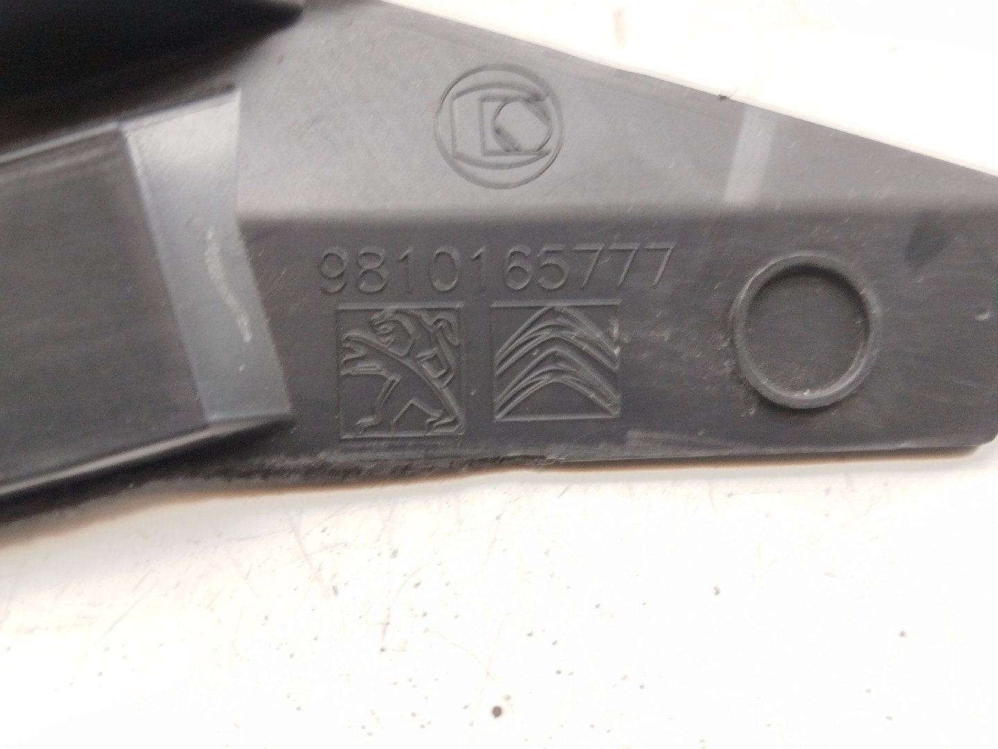 Moldura de pilar A PEUGEOT 5008 II | 16 -  Imagem-2