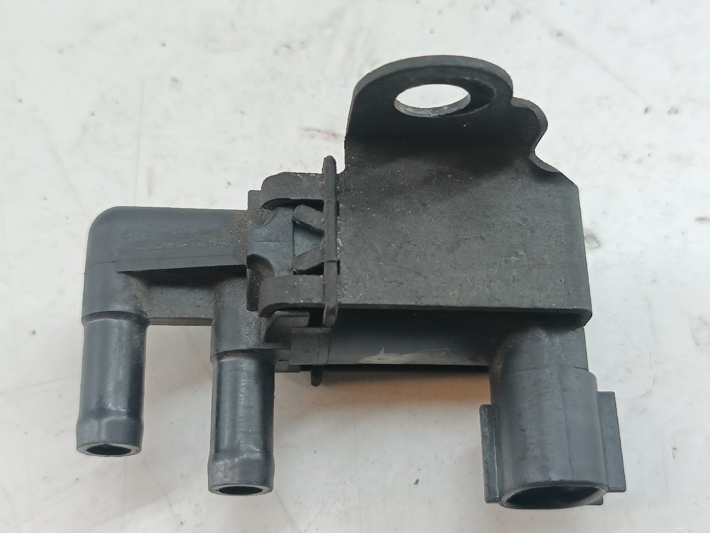 Válvula solenóide MAZDA 2 (DY) | 03 - 07 Imagem-1