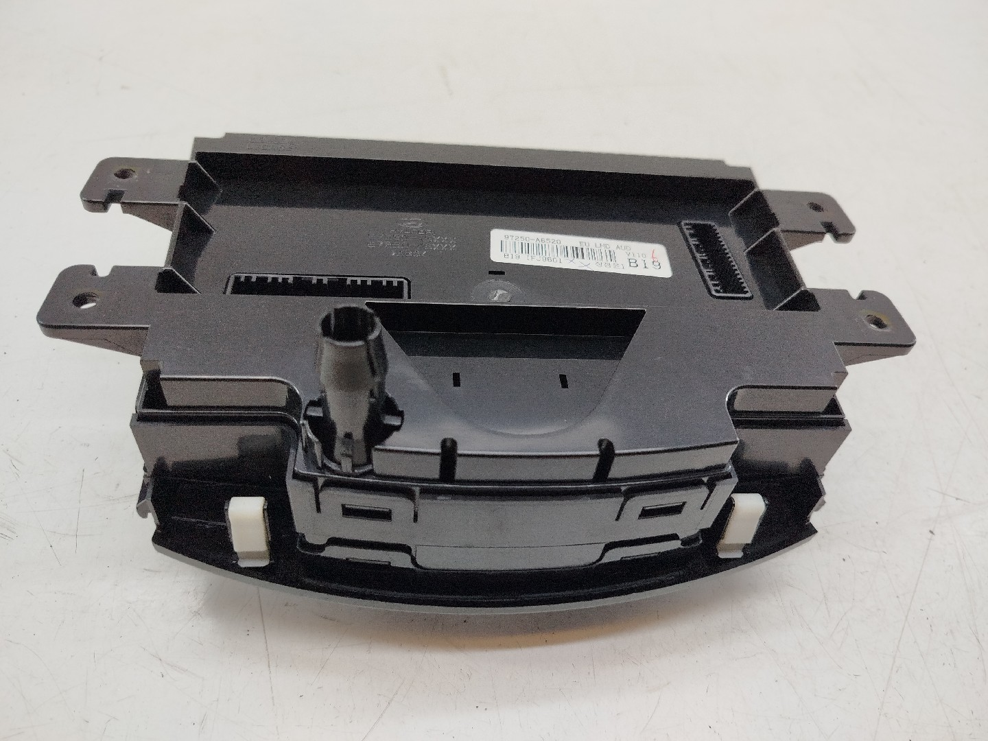 Consola da sofagem HYUNDAI i30 (GD) | 11 -  Imagem-7