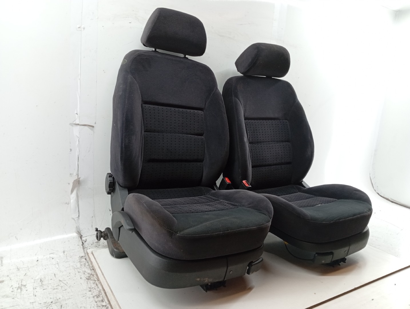 Conjunto de bancos com airbags VOLKSWAGEN GOLF IV (1J1) | 97 - 07 Imagem-16