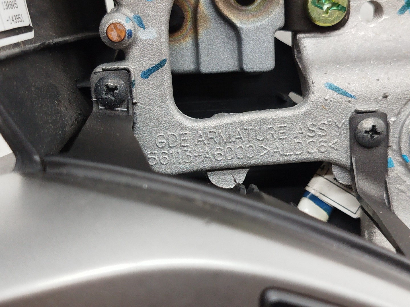 steering wheel HYUNDAI i30 (GD) | 11 -  Imagem-3