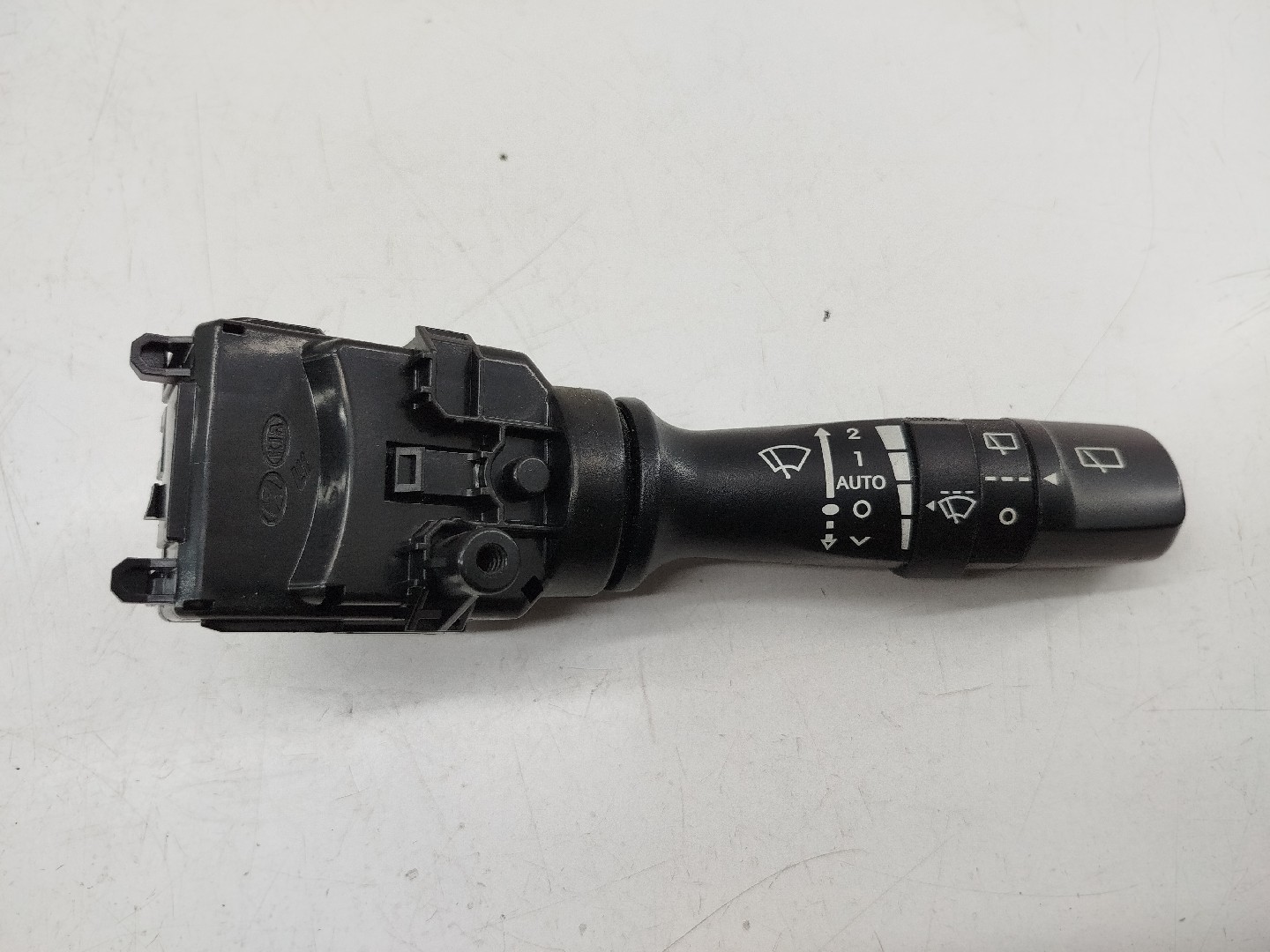 Comutador de limpa-para-brisas HYUNDAI i30 (GD) | 11 - 