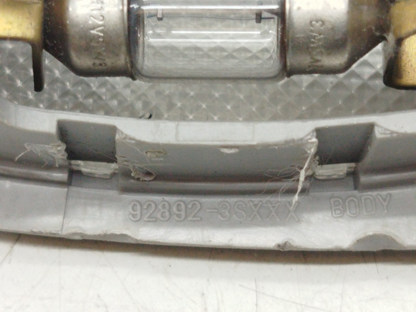 Luz de cortesia HYUNDAI i30 (GD) | 11 -  Imagem-3