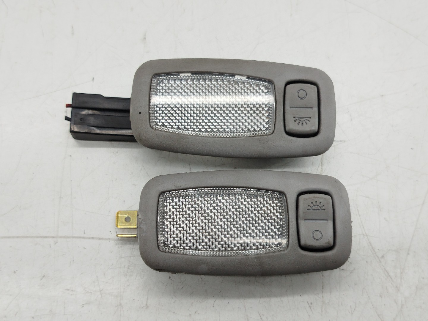 Luz de cortesia HYUNDAI i30 (GD) | 11 -  Imagem-1