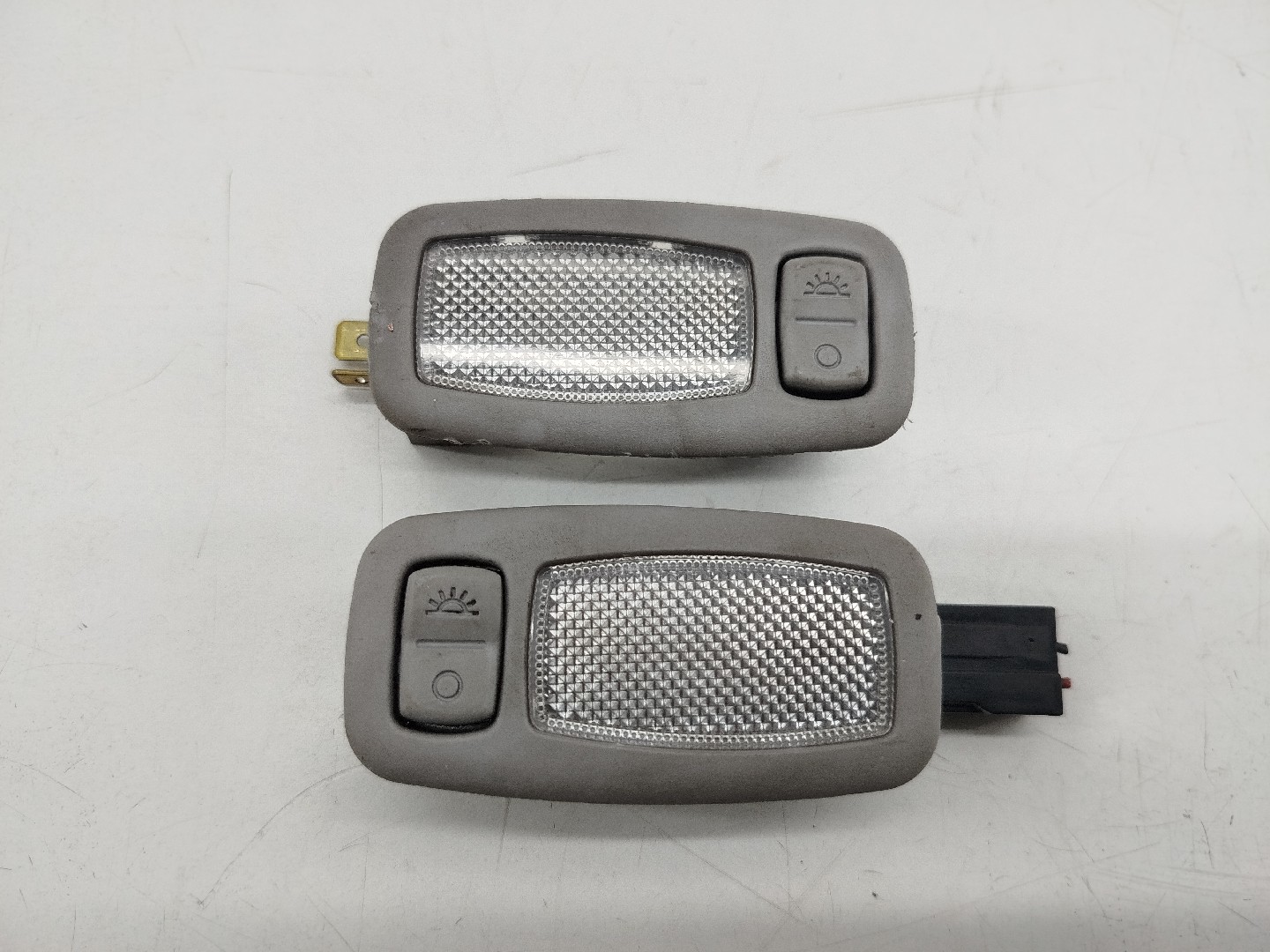 Luz de cortesia HYUNDAI i30 (GD) | 11 -  Imagem-6