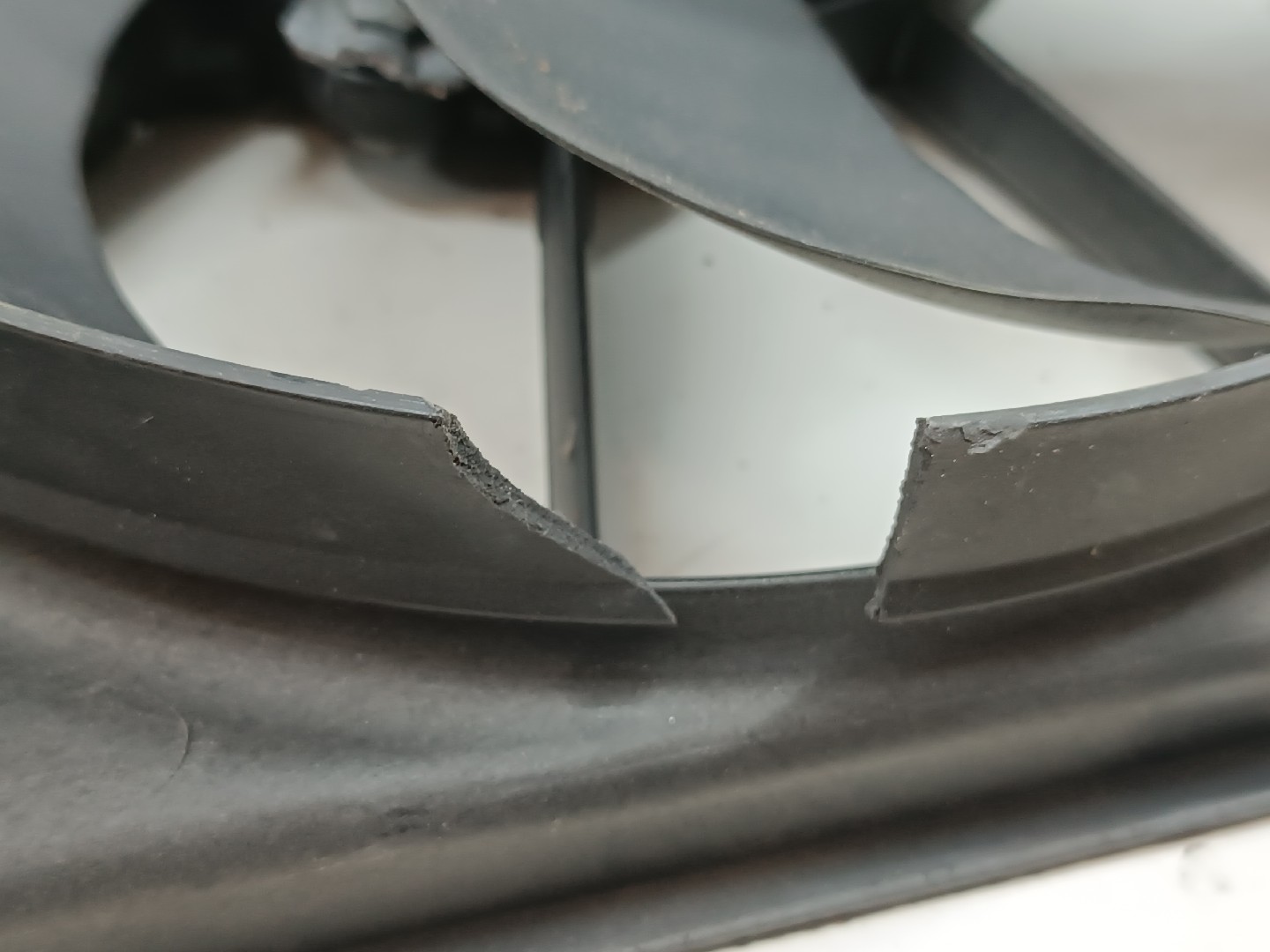 Termo ventiladores VOLKSWAGEN CADDY II Combi (9K9B) | 95 - 04 Imagem-6