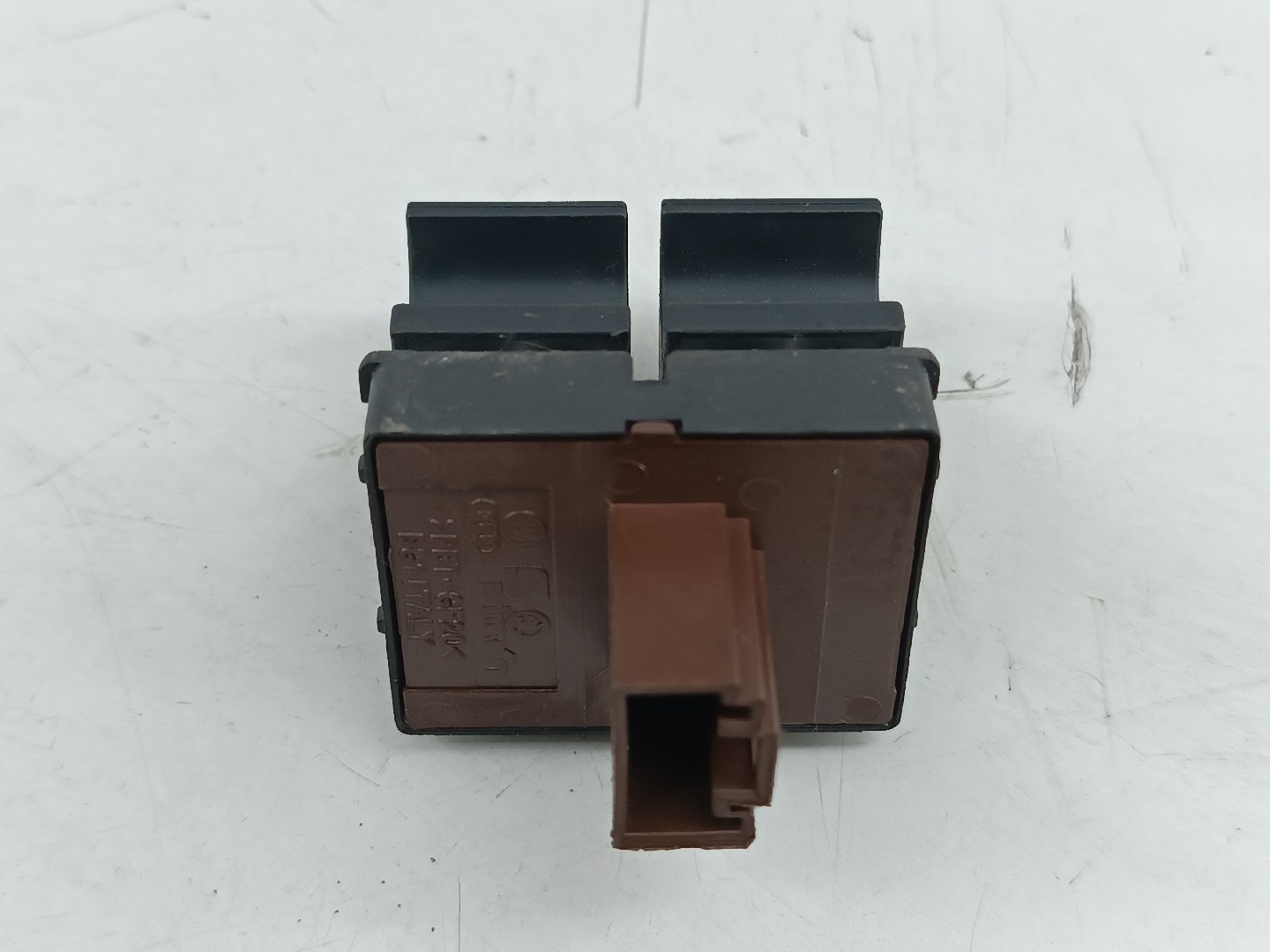 Comutador de vidro frente esquerdo VOLKSWAGEN CADDY II Combi (9K9B) | 95 - 04