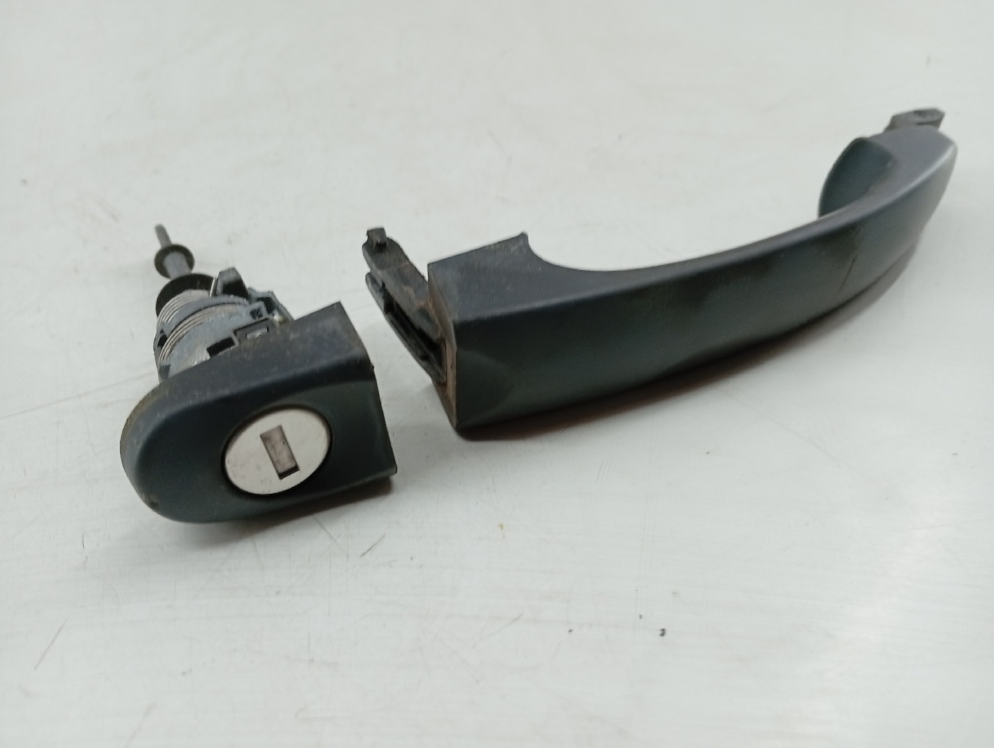 Puxador Exterior Porta Frente Esquerdo VOLKSWAGEN CADDY II Combi (9K9B) | 95 - 04 Imagem-4