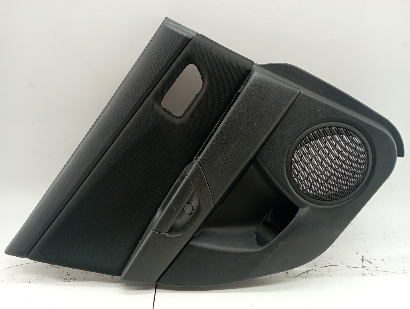 Quartela de porta trás esquerda MAZDA 3 (BK) | 03 - 09