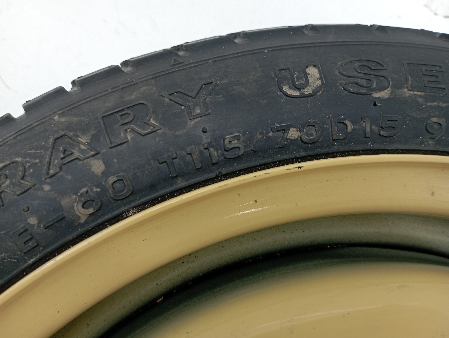 Pneu Suplente MAZDA 3 (BK) | 03 - 09 Imagem-1