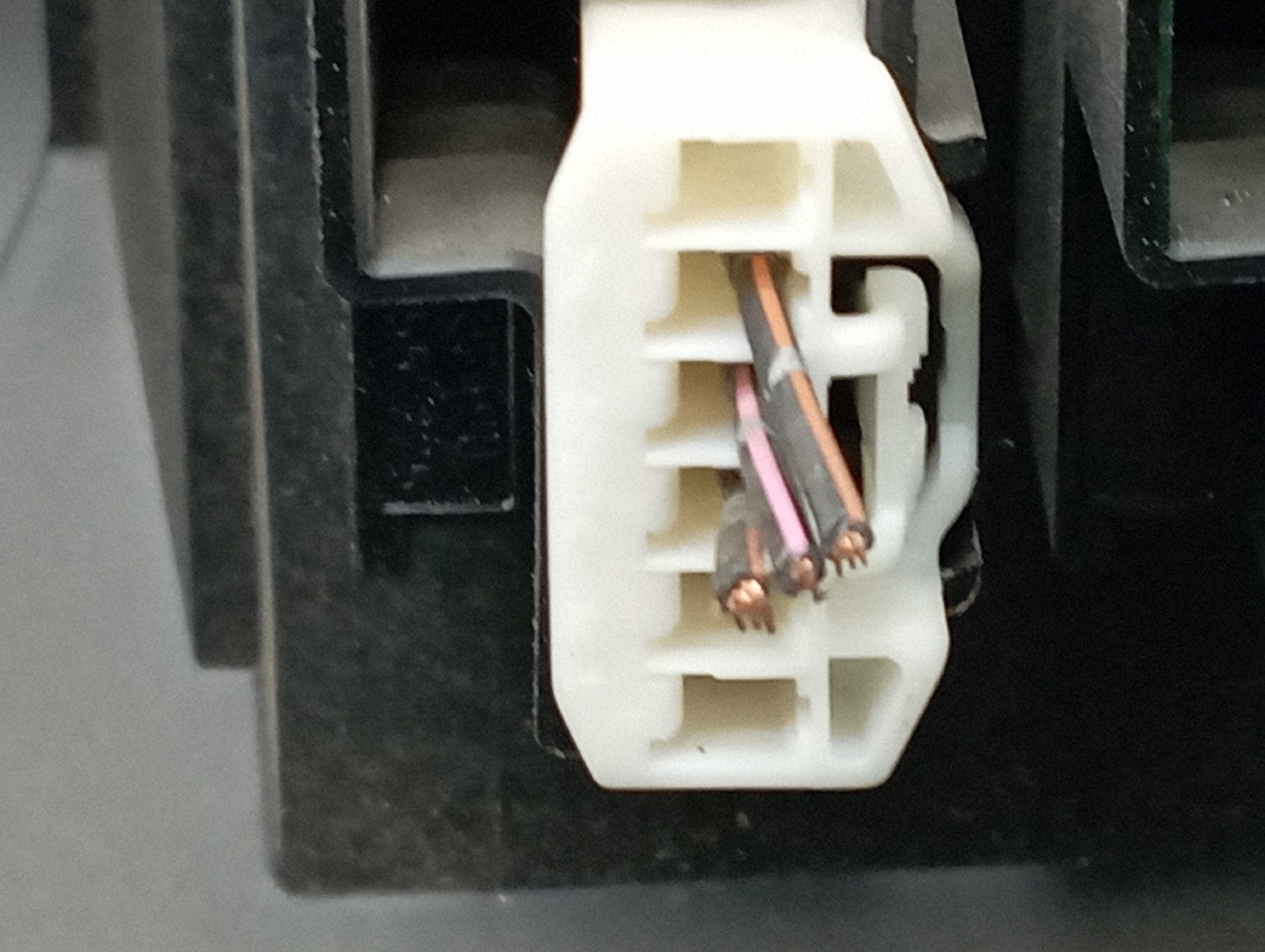 Acabamento inferior do tablier MAZDA 3 (BK) | 03 - 09 Imagem-6