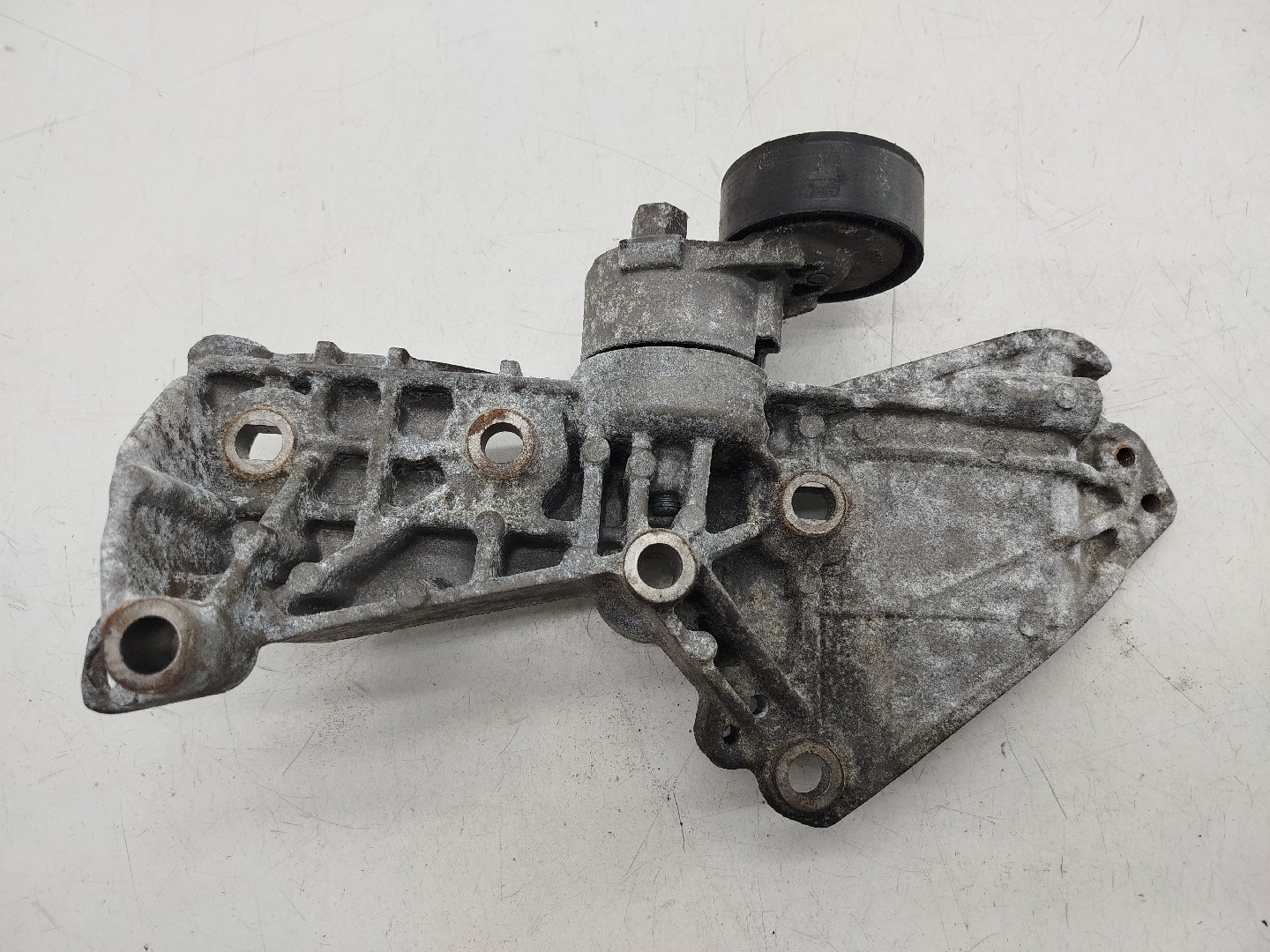 Suporte De Alternador RENAULT MODUS / GRAND MODUS (F/JP0_) | 04 -  Imagem-1