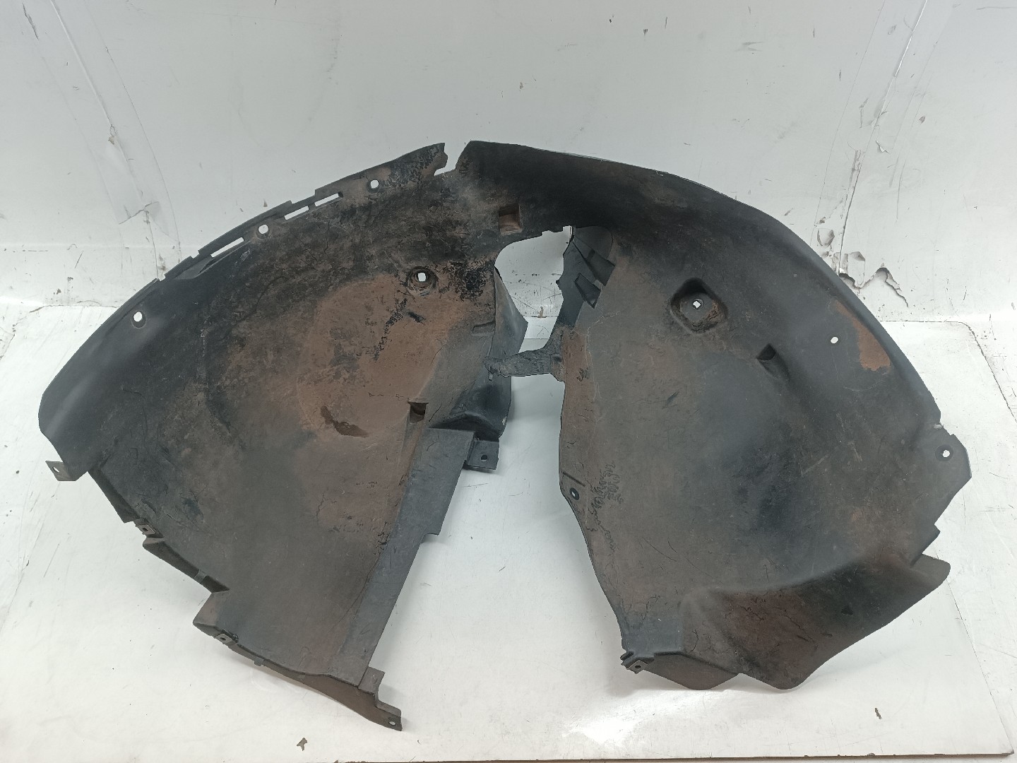 Cava de Roda Frente Esquerda CITROEN BERLINGO Caixa (K9) | 18 - 