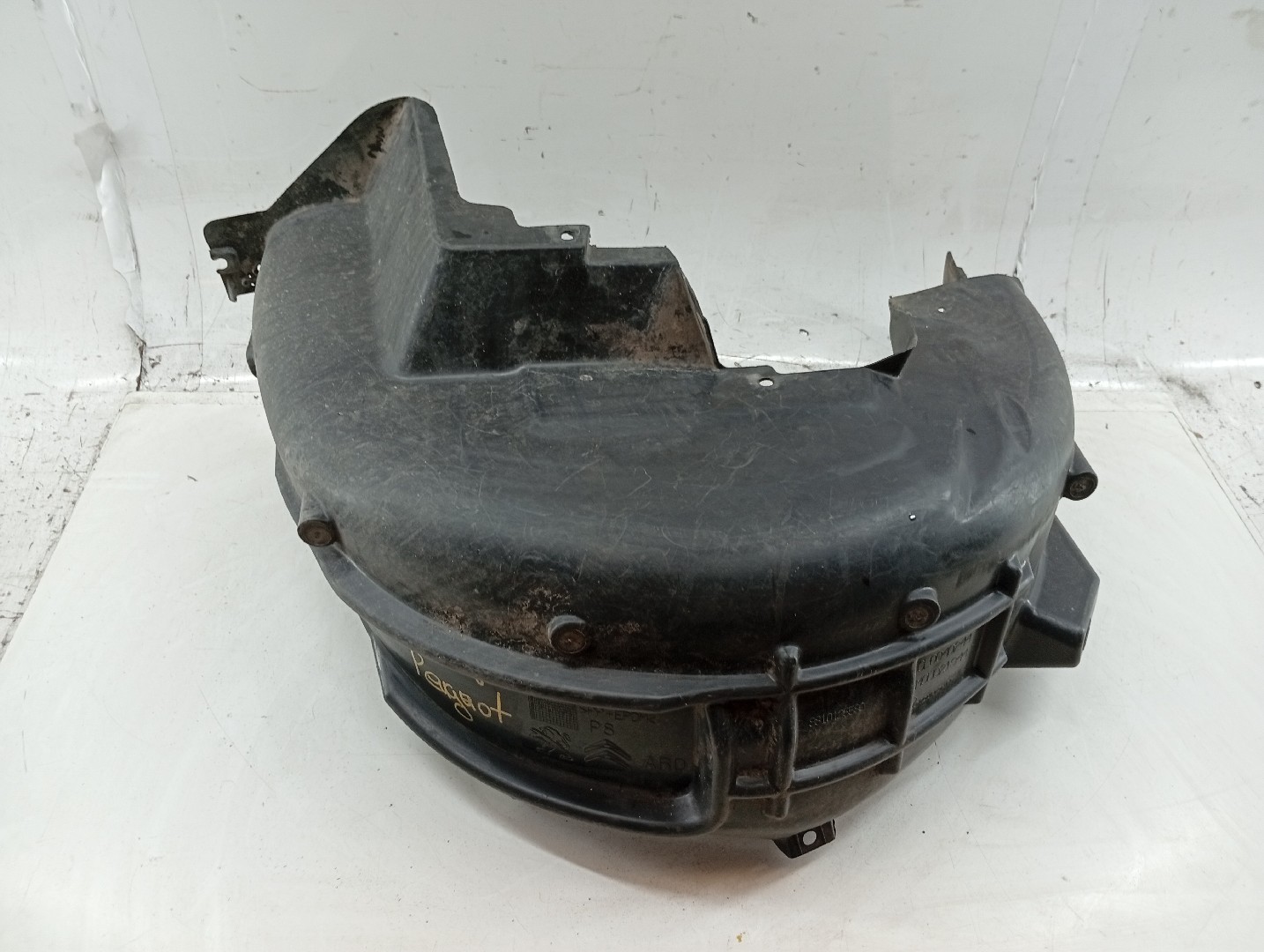 Cava de Roda Traseira Direita PEUGEOT 3008 SUV (M_) | 16 - 