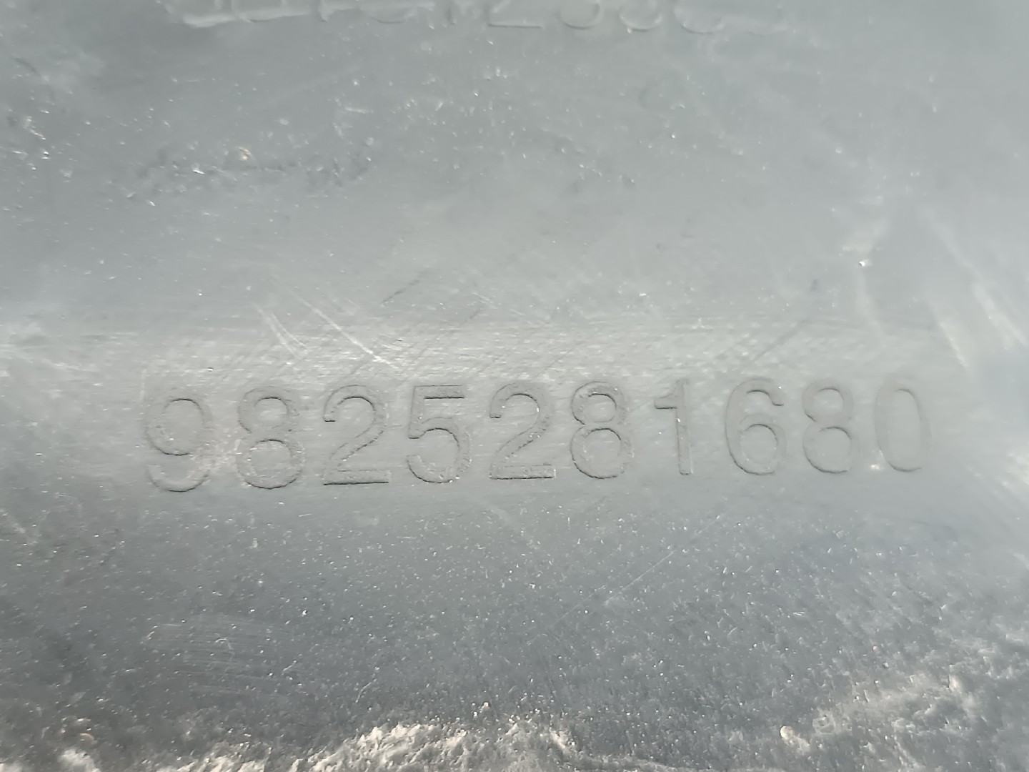 Cava de Roda Frente Direita PEUGEOT 5008 (0U_, 0E_) | 09 - 17 Imagem-4