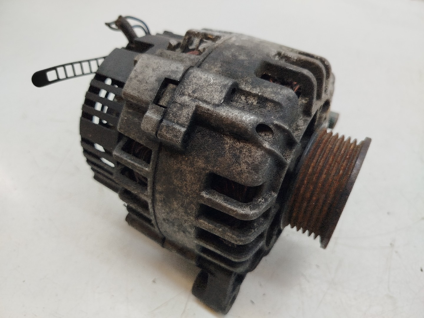 Alternador VOLKSWAGEN PASSAT Variant (3B6) | 00 - 05 Imagem-5