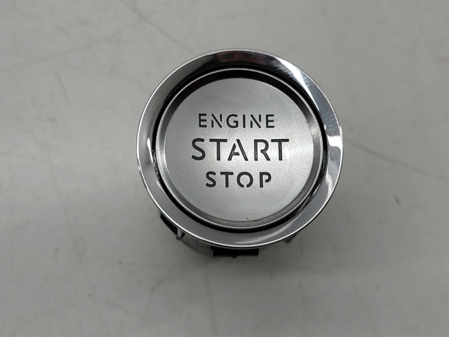 Botão Start/Stop PEUGEOT 508 II (FB_, FH_, F3_) | 18 - 