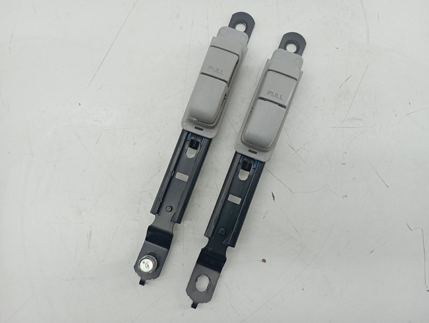 Regulador de altura de cinto MAZDA 3 (BK) | 03 - 09