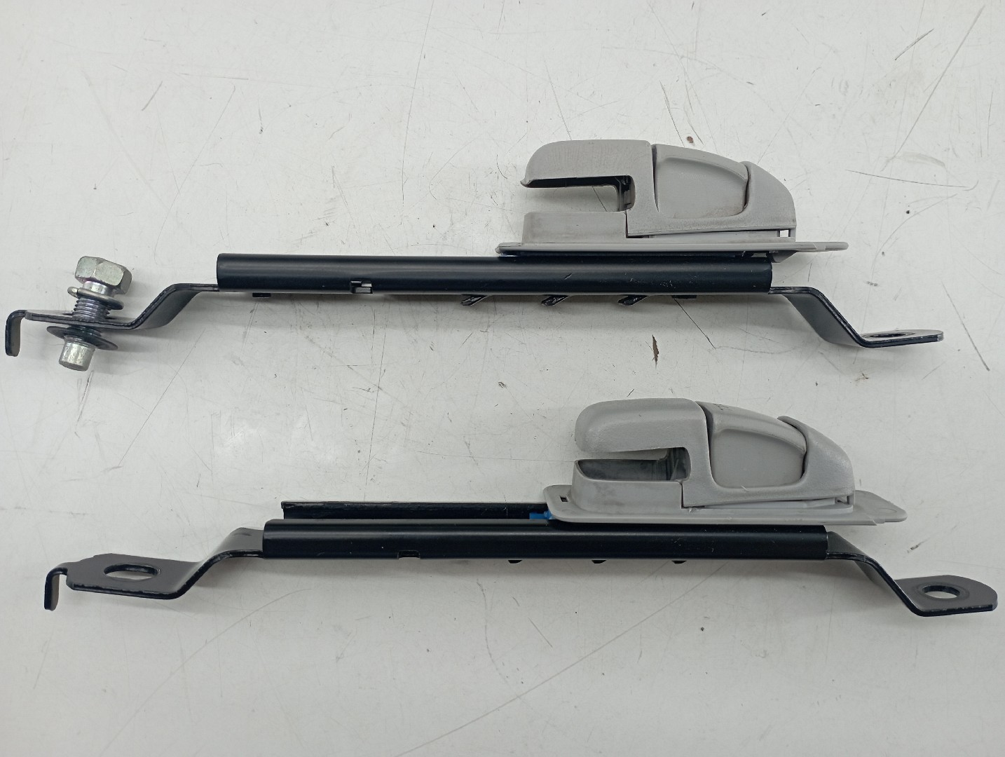 Regulador de altura de cinto MAZDA 3 (BK) | 03 - 09 Imagem-2