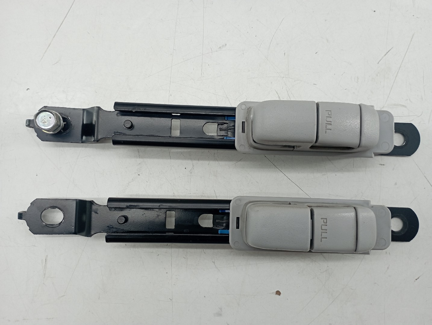 Regulador de altura de cinto MAZDA 3 (BK) | 03 - 09 Imagem-1