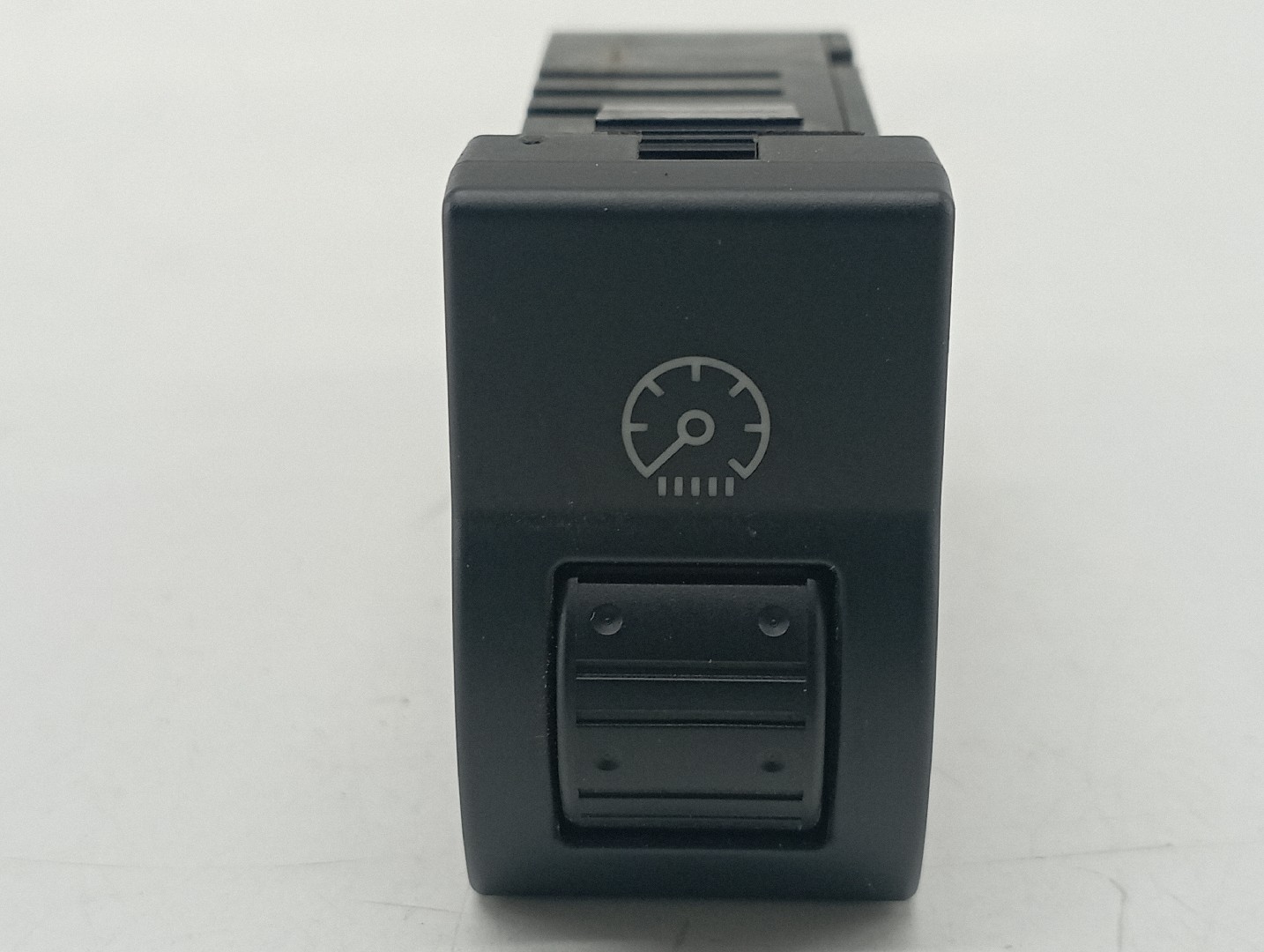 Botão MAZDA 3 (BK) | 03 - 09