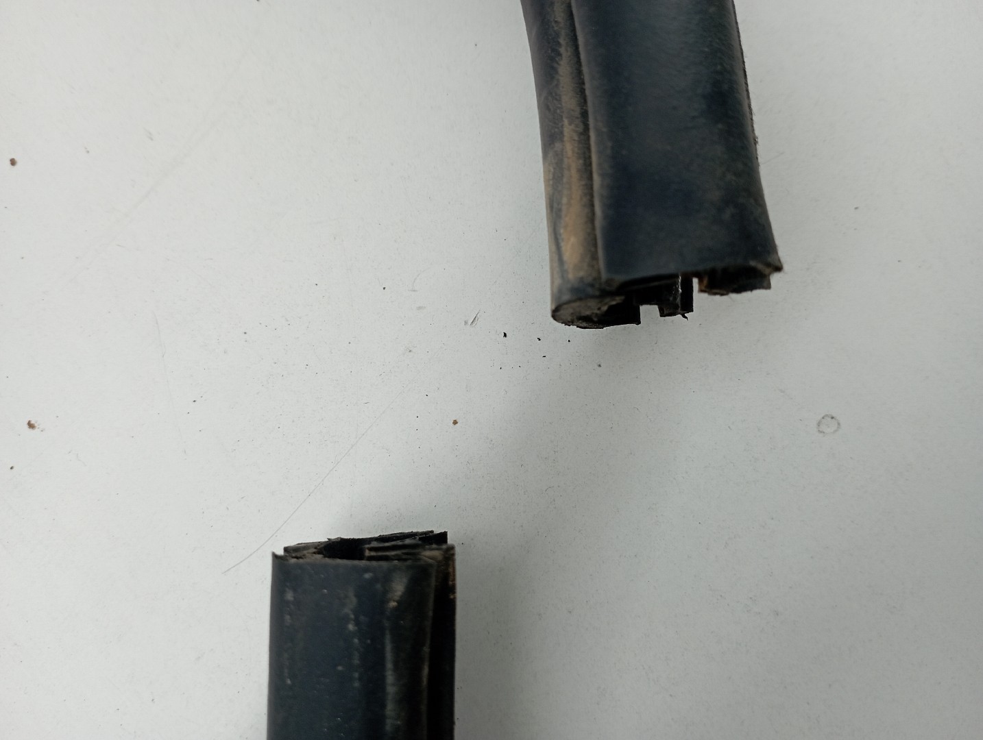 Borracha porta de frente direita MAZDA 3 (BK) | 03 - 09 Imagem-2