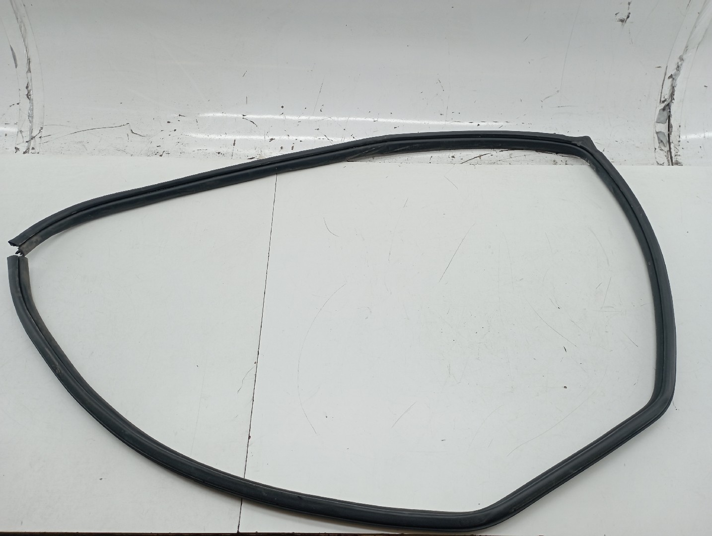 Borracha Porta Tras Esquerdo MAZDA 3 (BK) | 03 - 09 Imagem-2