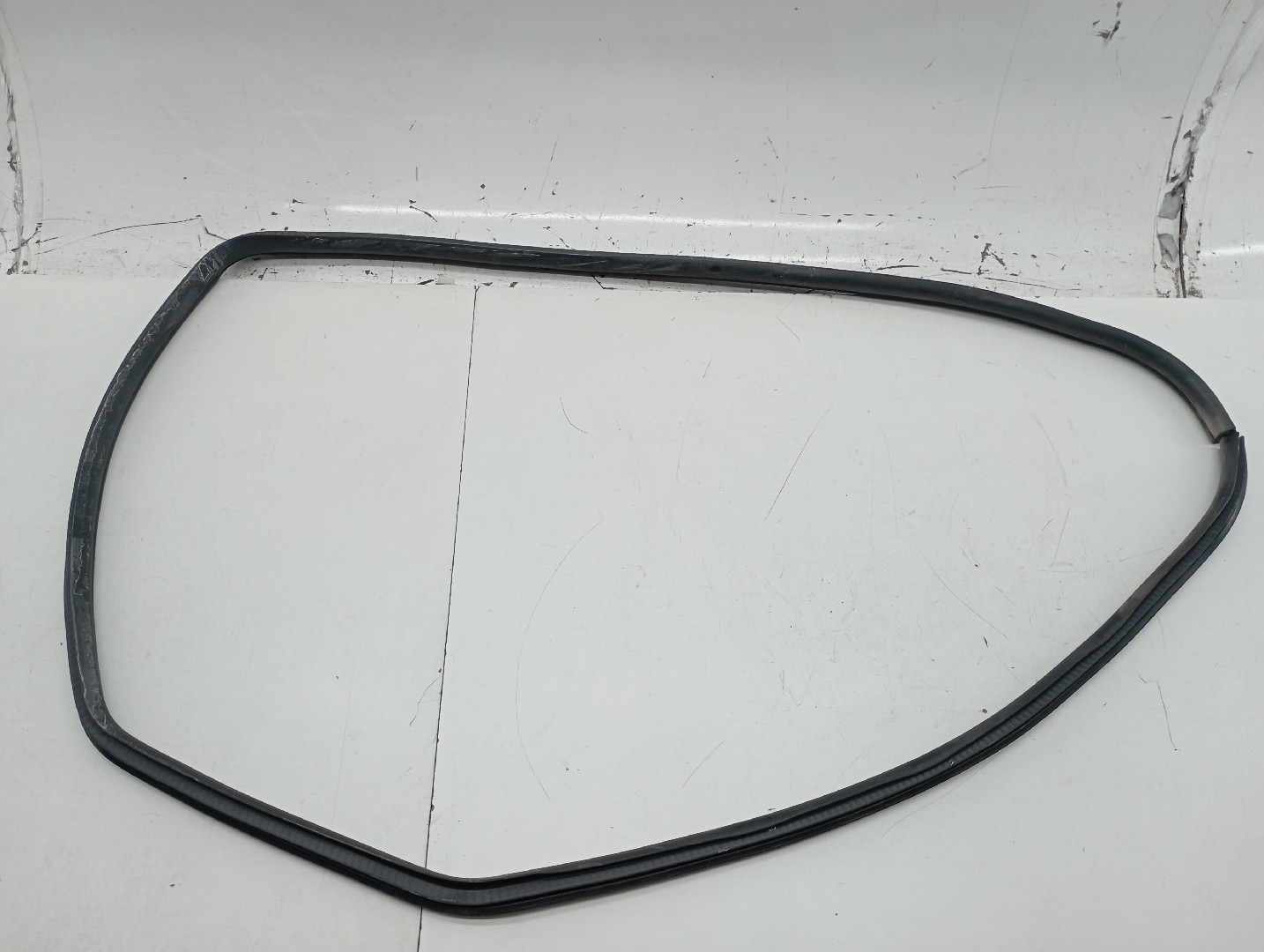 Borracha Porta Tras Esquerdo MAZDA 3 (BK) | 03 - 09