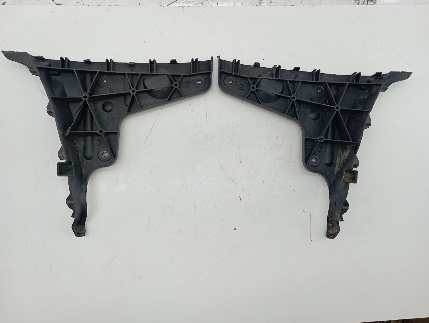 Suporte de montagem de para-choques SEAT EXEO ST (3R5) | 09 - 13 Imagem-1