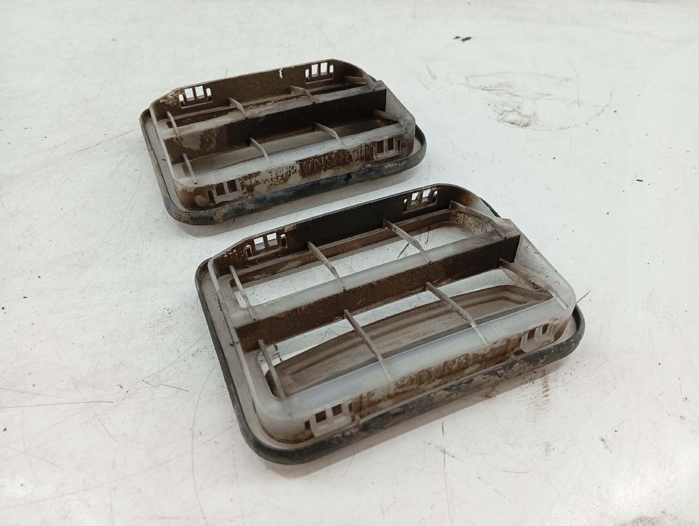 Painel de Ventilação da Carroceria RENAULT MEGANE I (BA0/1_) | 95 - 04 Imagem-3