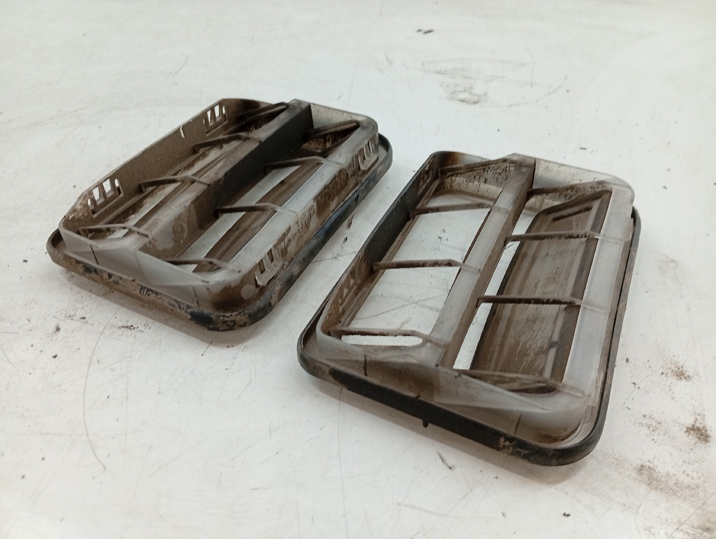 Painel de Ventilação da Carroceria RENAULT MEGANE I (BA0/1_) | 95 - 04 Imagem-2