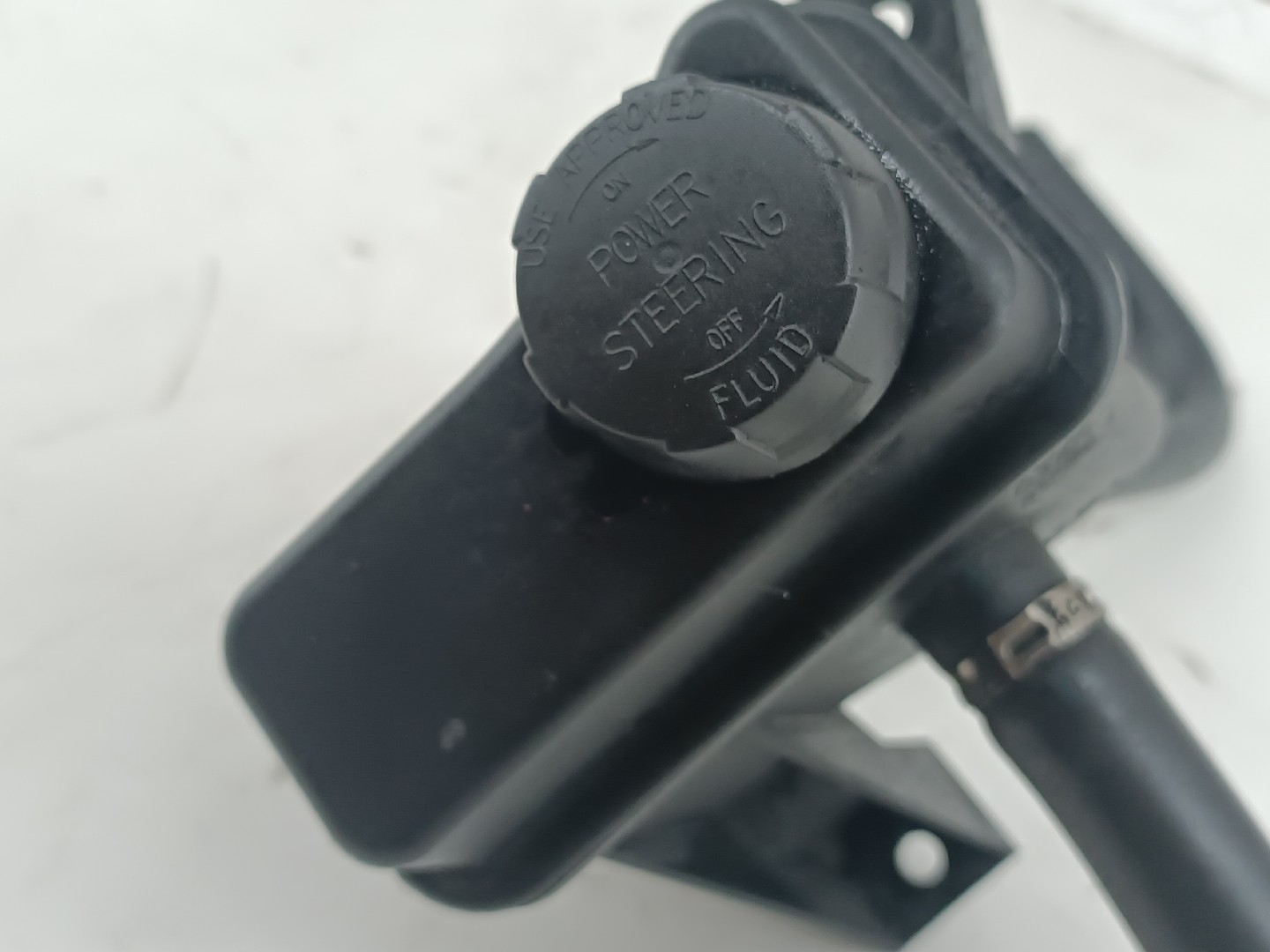 Reservatório de Direção Hidráulica MITSUBISHI SPACE STAR Veículo multiuso (DG_A) | 98 - 04 Imagem-1