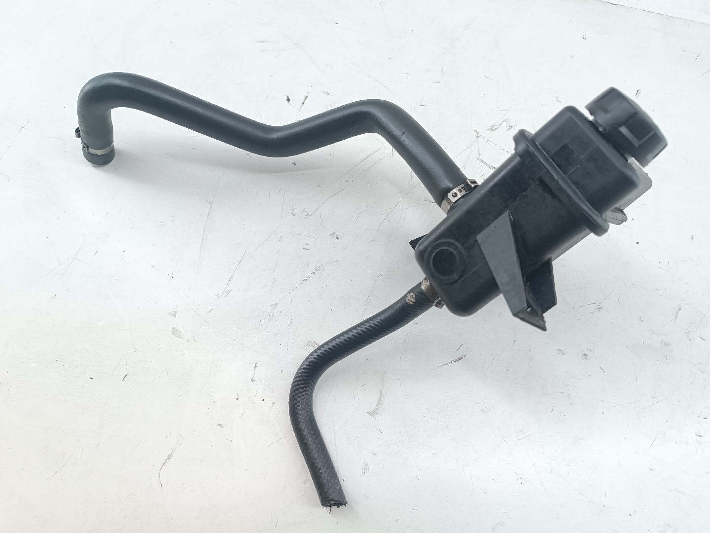 Reservatório de Direção Hidráulica MITSUBISHI SPACE STAR Veículo multiuso (DG_A) | 98 - 04 Imagem-4