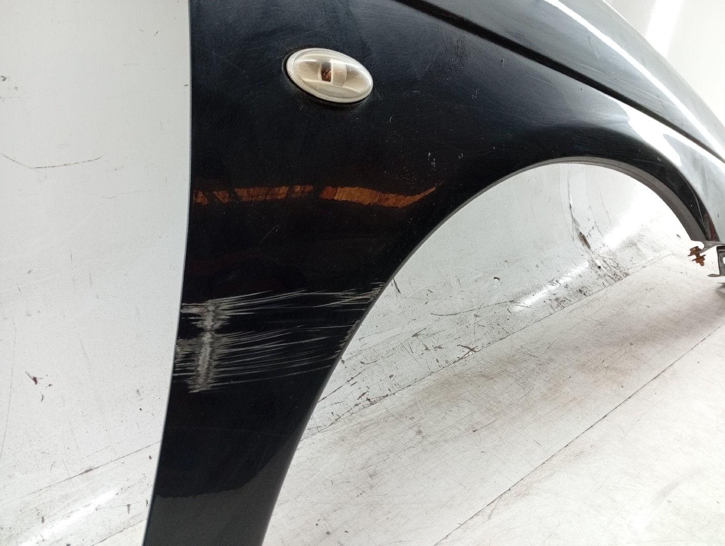 Guarda Lamas Direito CITROEN C5 II (RC_) | 04 -  Imagem-1