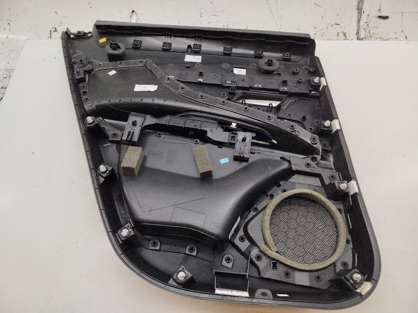 Quartela de porta trás direita PEUGEOT 3008 SUV (M_) | 16 -  Imagem-2
