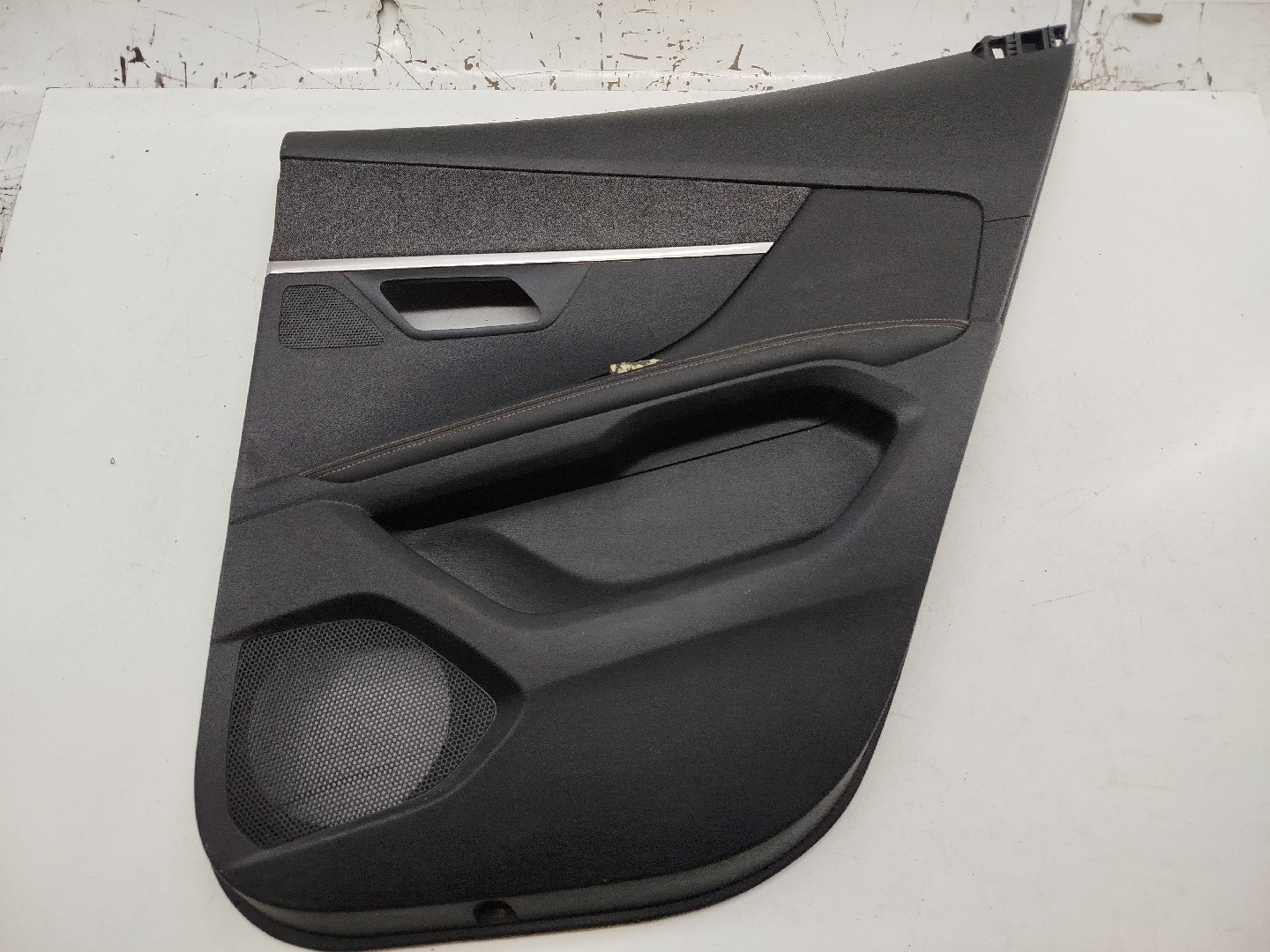 Quartela de porta trás direita PEUGEOT 3008 SUV (M_) | 16 -  Imagem-5