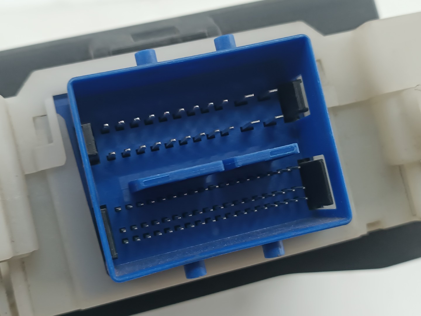 Caixa de fusíveis e relés FORD S-MAX (WA6) | 06 - 14 Imagem-5