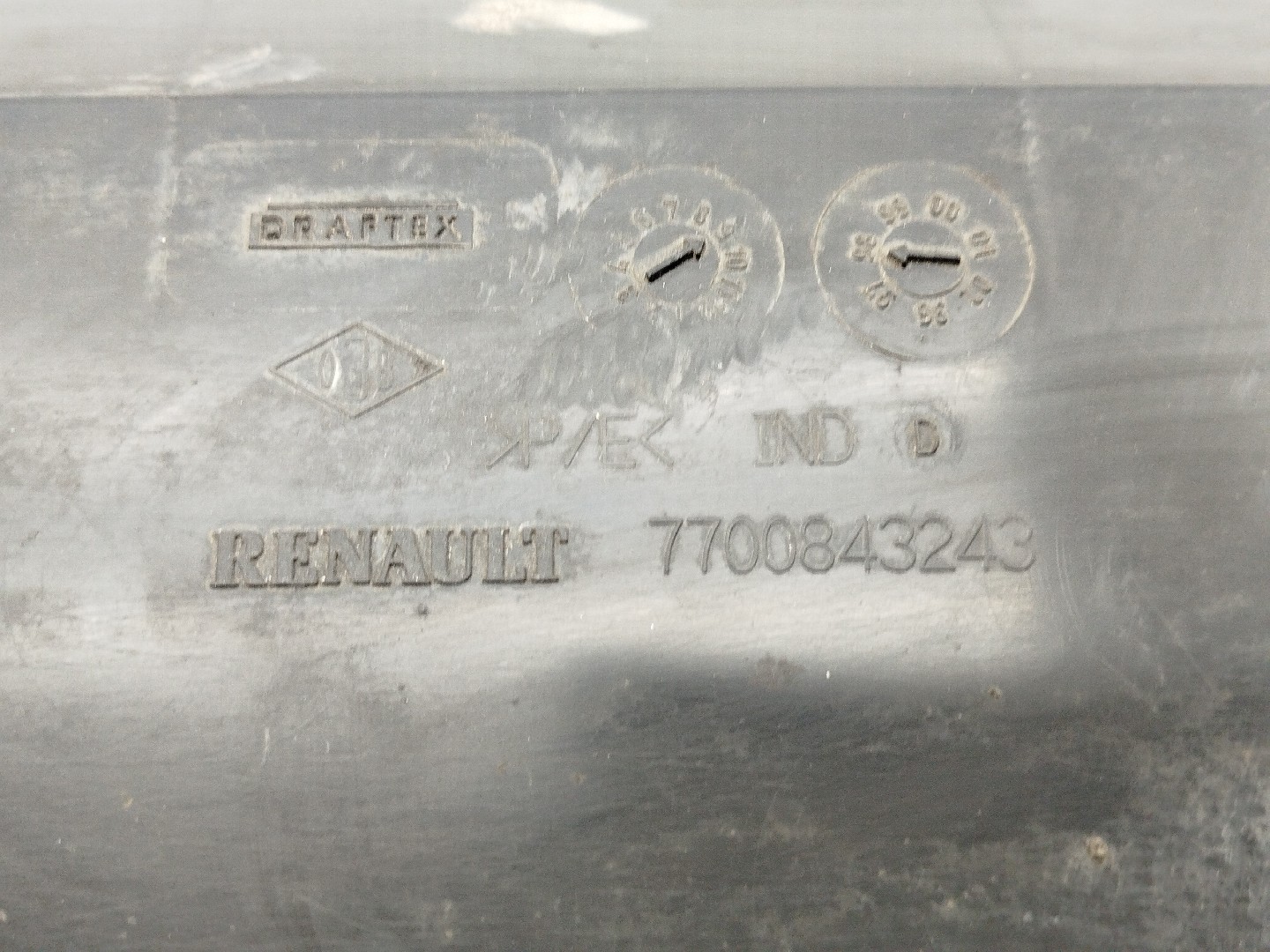 Resguardo de radiador RENAULT CLIO II (BB_, CB_) | 98 -  Imagem-1