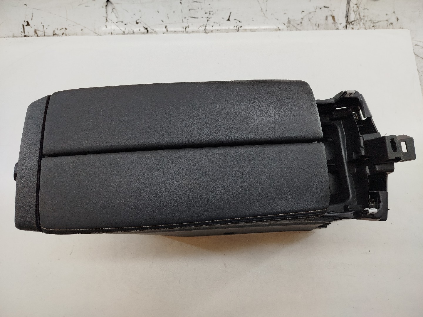 Consola de apoio de braço PEUGEOT 5008 II | 16 - 